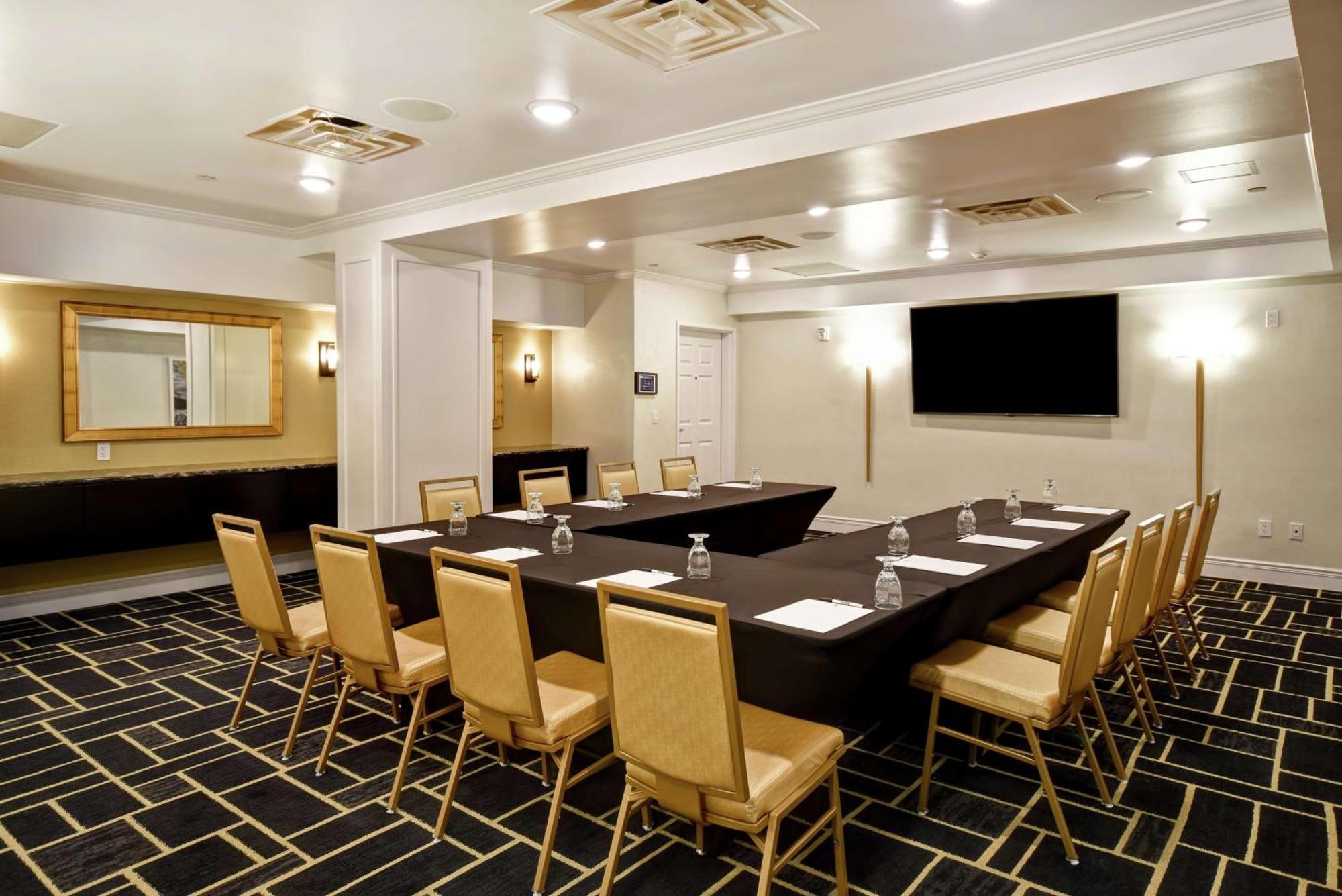 Doubletree By Hilton Deadwood At Cadillac Jack'S Zewnętrze zdjęcie