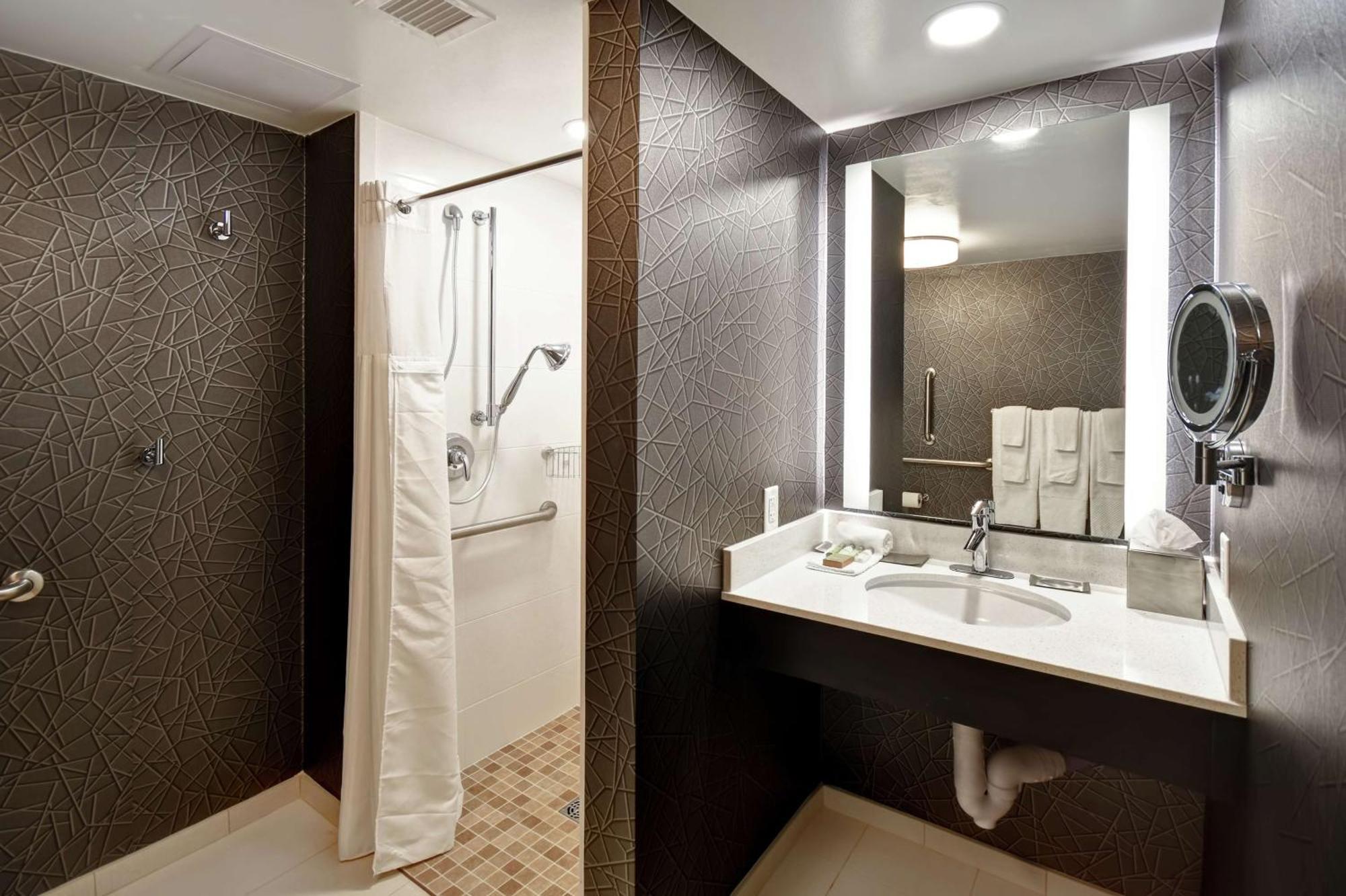 Doubletree By Hilton Deadwood At Cadillac Jack'S Zewnętrze zdjęcie