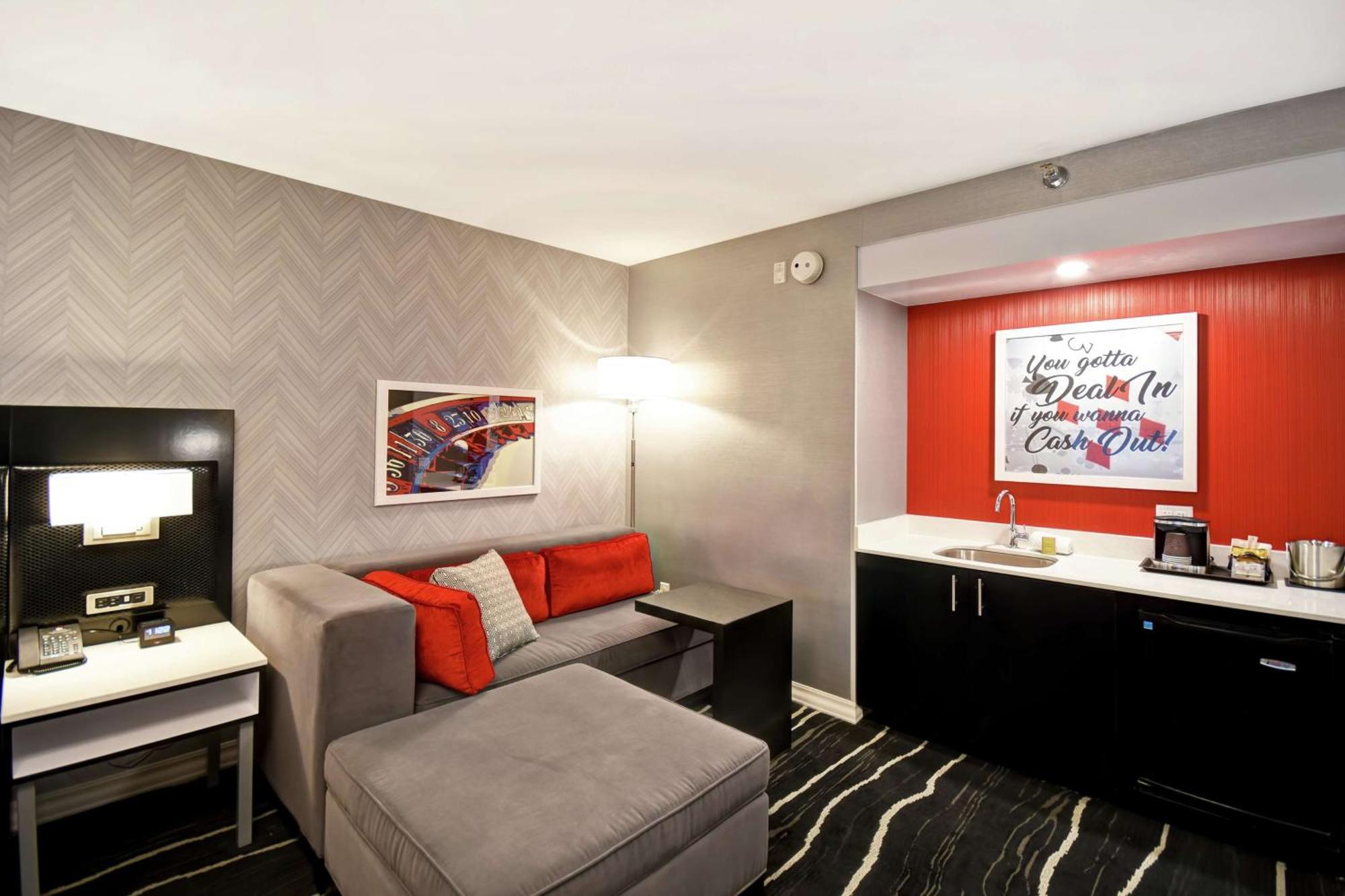 Doubletree By Hilton Deadwood At Cadillac Jack'S Zewnętrze zdjęcie